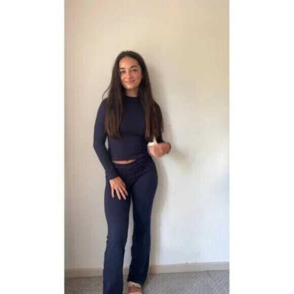 SKIMS Foldover Pants in Soot Black Size Large - Picture 11 of 11